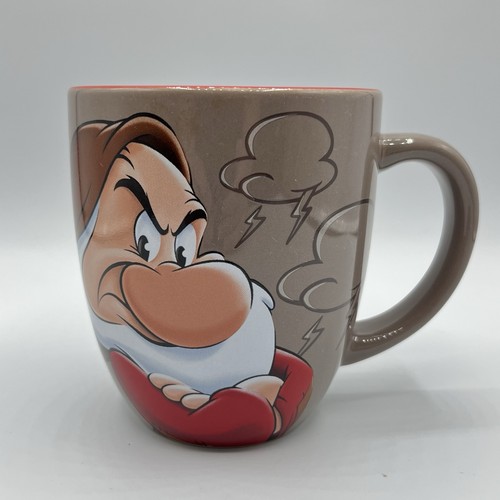 Disney parks snow white - snow, grumpy